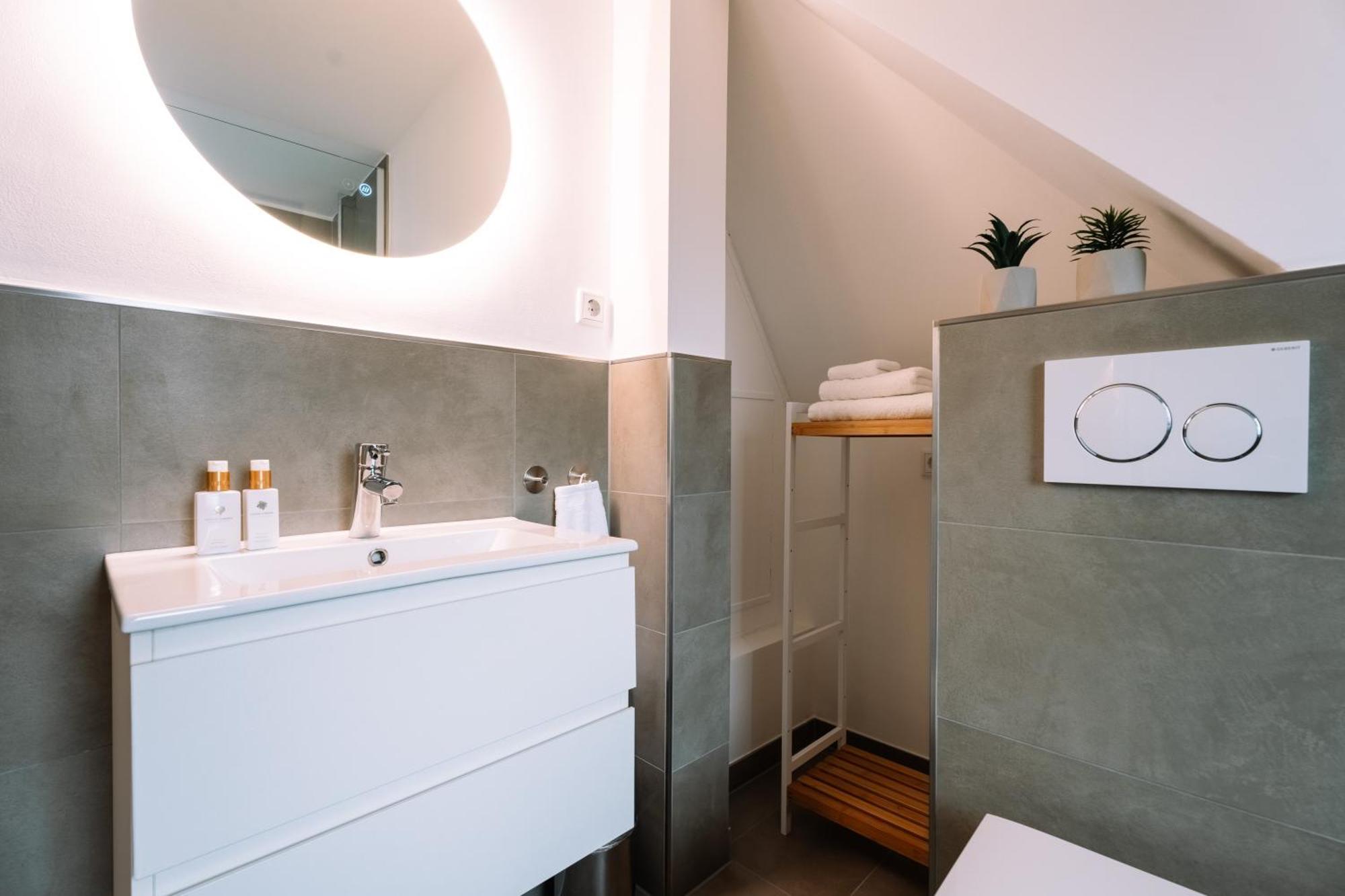 Green Flat Duesseldorf 2.0 Luaran gambar
